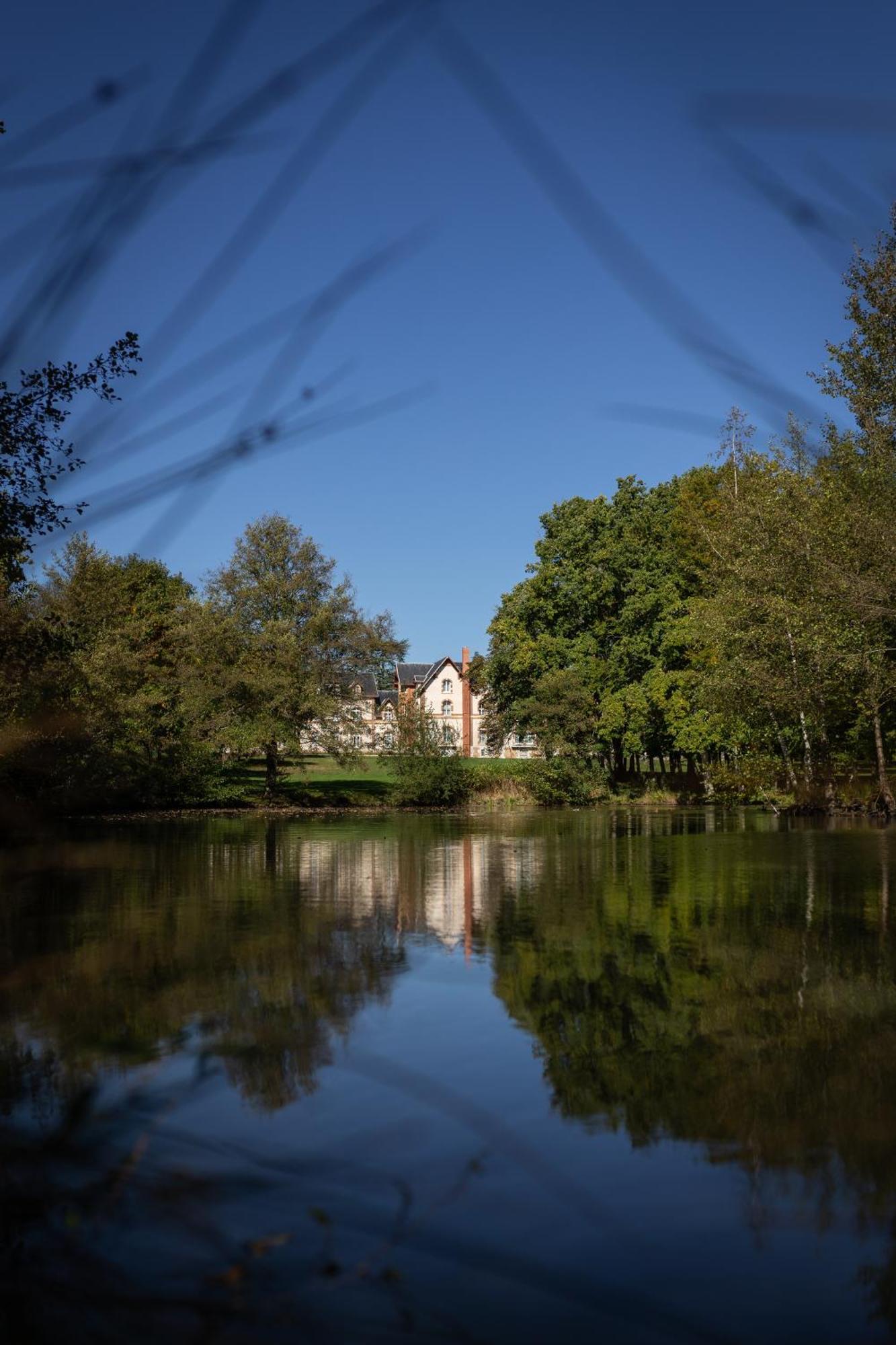 Hotel-Restaurant Domaine De La Grande Garenne Neuvy-sur-Barangeon Dış mekan fotoğraf