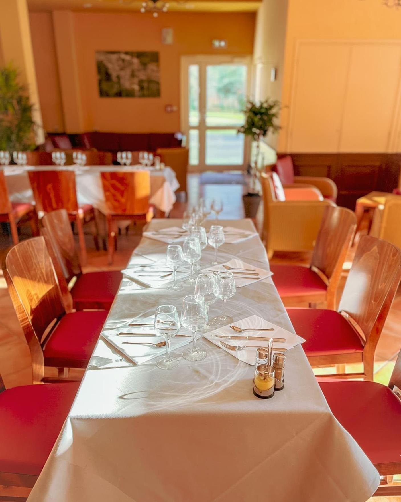 Hotel-Restaurant Domaine De La Grande Garenne Neuvy-sur-Barangeon Dış mekan fotoğraf